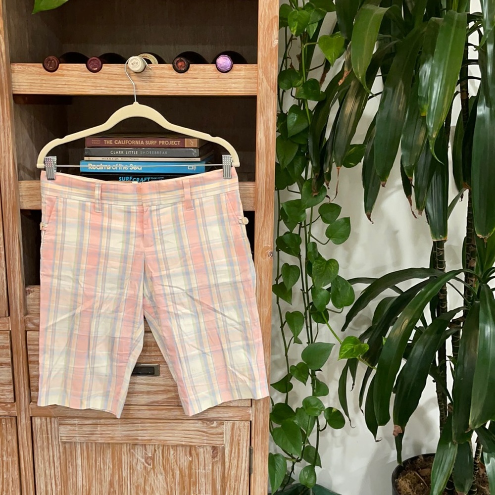 plaid juicy couture knee shorts 🩳